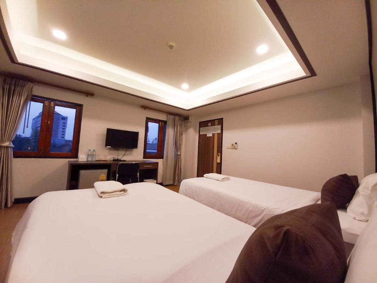 Chorlada Lanna Hotel Chiang Mai Exteriör bild
